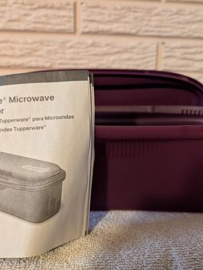 Tupperware Plum-Colored Microwave Pasta Maker